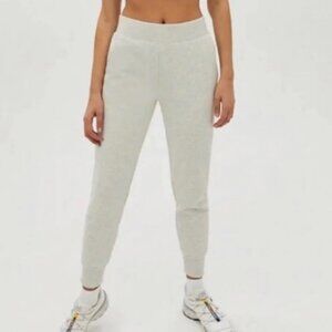 Aritzia TNA Cozy Fleece CAF Perfect Sweatpant Heather Cream Size M